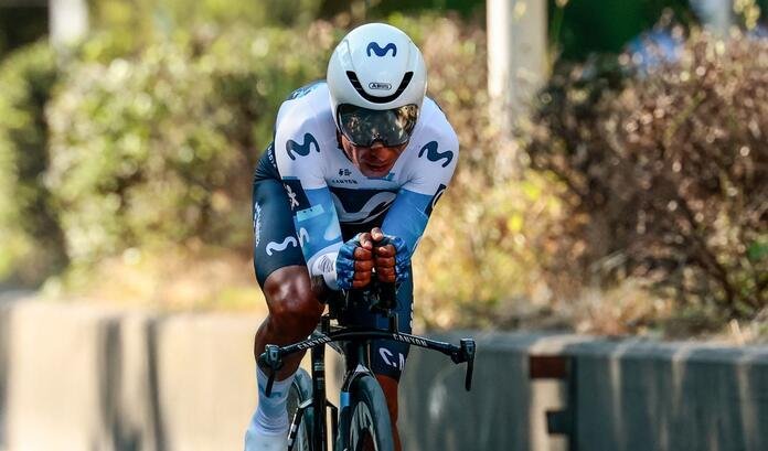 Nairo Quintana se retira de la Vuelta a Burgos y su participación en la Vuelta a España está en duda