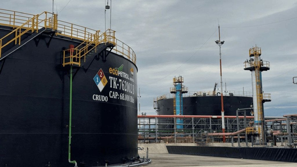 Utilidades de Ecopetrol caen a pesar de producción récord, en medio de controversias