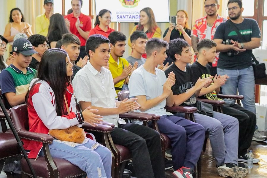 Programa 'It's Time For Education 2025' envía estudiantes y docentes de Santander a Canadá